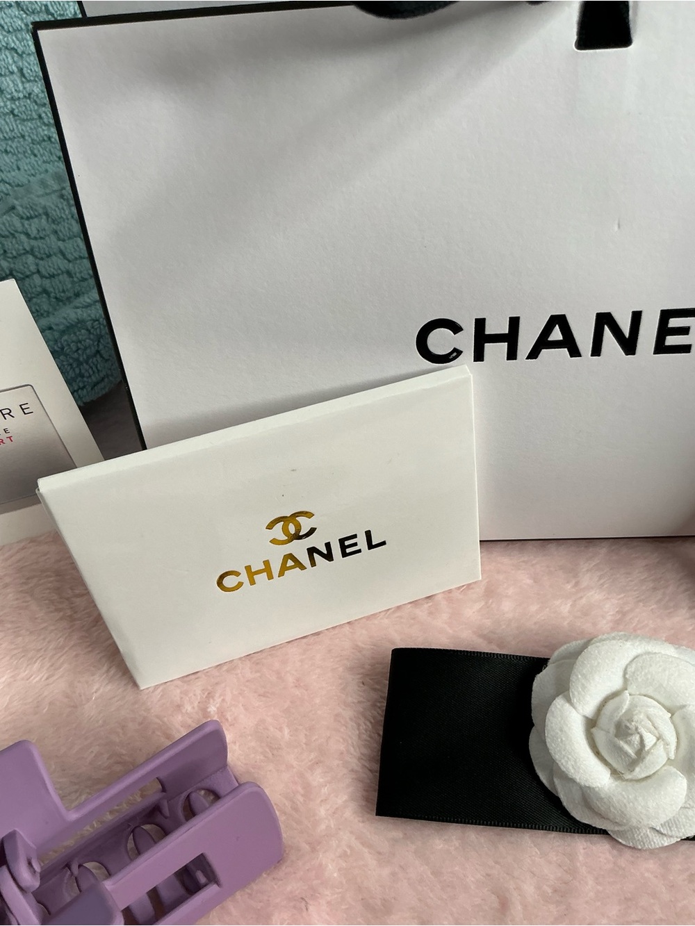 CHANEL Black & Lavender Eyeliner Set with Signature Packaging - Picture 8 of 9